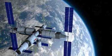 ‘നൂറിലേറെ കഷ്ണങ്ങളായി ചിതറി, യാത്രികര്‍ ഭയന്നുവിറച്ചു’; ബഹിരാകാശ നിലയത്തിനരികെ റഷ്യൻ ഉപ​ഗ്രഹം പൊട്ടിത്തെറിച്ചു