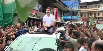 ‘ഞാൻ വലിയൊരു ധർമ്മ സങ്കടത്തിലാണ്, വയനാട് തുടരണോ റായ്ബറേലി തുടരണോ’?; വയനാട്ടിലെ ജനങ്ങളോട് രാഹുൽ ​ഗാന്ധി