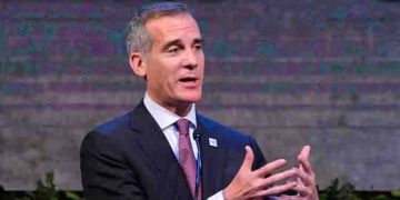 ‘ഒരേസമയം എല്ലാവരുടെയും സുഹൃത്താകാൻ കഴിയില്ല’, റഷ്യയോട് ഇന്ത്യ സഹകരിക്കുന്നതിൽ അതൃപ്തി അറിയിച്ച് അമേരിക്ക