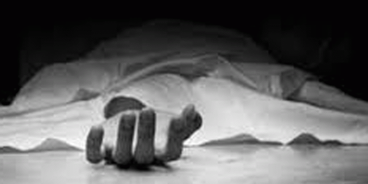 അടിമാലി വാളറ അഞ്ചാം മൈൽ കുടിയിൽ ആദിവാസി യുവതിയെ മരിച്ച നിലയിൽ കണ്ടെത്തി