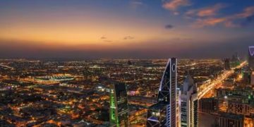 വിവിധ മേഖലകളിലെ വിദഗ്ധരായ വിദേശികൾക്ക് സൗദിയിൽ പൗരത്വം അനുവദിക്കും