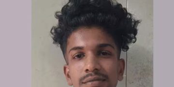 ജില്ലാ എക്സൈസ് കൺട്രോൾ റൂമിൽ നിന്നും വിവരം, ചെങ്ങന്നൂരിൽ യുവാവിനെ പരിശോധിച്ചു, പിടിച്ചത് 1.74 കിലോ കഞ്ചാവ്