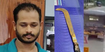 ബസിനു മുന്നിൽ വടിവാള്‍ വീശിയ ഓട്ടോ ഡ്രൈവർ പിടിയിൽ