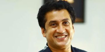 സർക്കാരിനെതിരെ പറഞ്ഞാൽ ആഘോഷിക്കുകയും നല്ലതു പറഞ്ഞാൽ തെറി വിളിക്കുകയും ചെയ്യുന്നു: സന്തോഷ് കീഴാറ്റൂർ