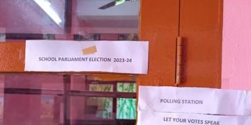 സ്കൂൾ പാർലമെന്‍റ്​ തെരഞ്ഞെടുപ്പിൽ രാഷ്ട്രീയം വേണോയെന്ന്​ സ്കൂളിന്​ തീരുമാനിക്കാം -ഹൈകോടതി