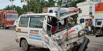 കെ.എസ്.ആർ.ടി.സി ബസും ആംബുലൻസും കൂട്ടിയിടിച്ചു; ആംബുലൻസ് ഡ്രൈവർക്ക് പരിക്ക്
