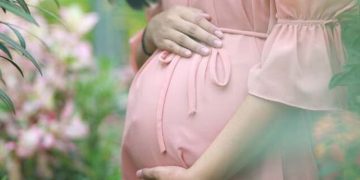 യുവതികളെ ​ഗർഭിണികളാക്കാൻ പുരുഷന്മാരെ ആവശ്യമുണ്ട്, പരസ്യത്തിൽ പലരും വീണു, യുവാക്കൾ അറസ്റ്റിൽ