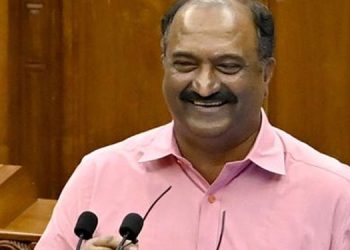 ബജറ്റിൽ കുത്തനെ കൂട്ടി, ഒടുവിൽ തിരുത്തി സര്ക്കാര്; കുടുംബ കോടതി കേസുകളിലടക്കം ഫീസ് വൻ വര്ധനയിൽ ഇളവ്