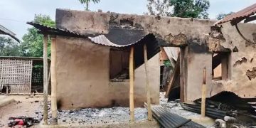 ത്രിപുരയിൽ ആദിവാസി യുവാവ് കൊല്ലപ്പെട്ടതിനെ തുടർന്ന് സംഘർഷം; കടകൾക്ക് തീയിട്ടു