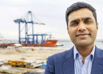 വിഴിഞ്ഞം തുറമുഖത്തിന് വേണ്ടി ആത്മാവ് സമർപ്പിച്ച ഉമ്മൻചാണ്ടിക്ക് നന്ദി; പിണറായിക്കും നന്ദി പറഞ്ഞ് കരൺ അദാനി