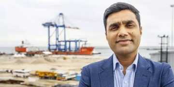 വിഴിഞ്ഞം തുറമുഖത്തിന് വേണ്ടി ആത്മാവ് സമർപ്പിച്ച ഉമ്മൻചാണ്ടിക്ക് നന്ദി; പിണറായിക്കും നന്ദി പറഞ്ഞ് കരൺ അദാനി