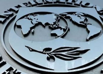 പാകിസ്താൻ ഐ.എം.എഫുമായി 700 കോടി ഡോളർ വായ്പാ കരാർ ഒപ്പിട്ടു