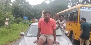 ബോണറ്റിലിരുന്ന് വിസിലൂതി വന്നു! കയറി ഇരിയെടായെന്ന് നാട്ടുകാർ, ‘തെരിയാമേ പണ്ണിട്ടെ’ യെന്ന് യുവാക്കൾ, പിടിവീണു