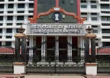 ആമയിഴഞ്ചാൻ തോട് ദുരന്തം: അമിക്കസ് ക്യൂറി സ്ഥലം സന്ദര്‍ശിച്ച് റിപ്പോര്‍ട്ട് സമര്‍പ്പിക്കണമെന്ന് ഹൈക്കോടതി