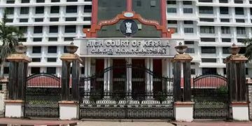 ആമയിഴഞ്ചാൻ തോട് ദുരന്തം: അമിക്കസ് ക്യൂറി സ്ഥലം സന്ദര്‍ശിച്ച് റിപ്പോര്‍ട്ട് സമര്‍പ്പിക്കണമെന്ന് ഹൈക്കോടതി