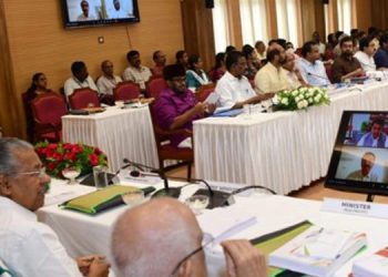 കേന്ദ്രം നൽകേണ്ട സംസ്ഥാന വിഹിതത്തിനായി എംപിമാർ സംയുക്തമായി നിവേദനം നൽകും; തീരുമാനം മുഖ്യമന്ത്രി വിളിച്ച യോഗത്തിൽ