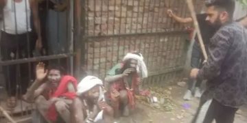 യു.പിയിൽ മുസ്ലിം മതസ്ഥരെന്ന് തെറ്റിദ്ധരിച്ച് ഹിന്ദു സന്യാസിമാരെ ആക്രമിച്ച് തീവ്ര ഹിന്ദുത്വവാദികൾ