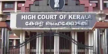 കോടതിയുടെ അസാധാരണ ഇടപെടൽ; കൊലക്കേസിൽ അറസ്റ്റിലാവുമ്പോൾ പ്രായപൂർത്തിയായില്ല,’ജയിലിലുള്ള രണ്ടു പേരെ വിട്ടയക്കണം’