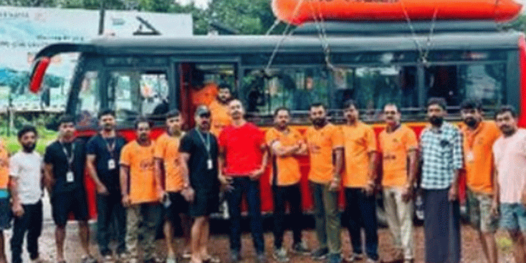 അർജുന് വേണ്ടിയുള്ള രക്ഷാപ്രവര്‍ത്തനത്തില്‍ പങ്ക് ചേരാന്‍ കോഴിക്കോട് നിന്നും 18 അംഗ സംഘം പുറപ്പെട്ടു