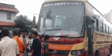 ഓടിക്കൊണ്ടിരുന്ന കെഎസ്ആര്‍സി ബസിന് തീപിടിച്ചു