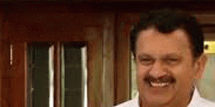 ചവിട്ടി പുറത്താക്കിയാലും താനിനി കോൺഗ്രസ് വിടില്ലെന്ന് കെ മുരളീധരൻ