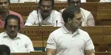 സത്യത്തെ നീക്കാൻ കഴിയില്ലെന്ന് രാഹുൽ; എന്തുകൊണ്ട് രാഹുലിന്റെ പ്രസംഗം മാത്രം നീക്കം ചെയ്തുവെന്ന് കെസി,പ്രതിഷേധം