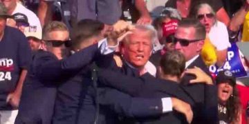 ഡോണൾഡ് ട്രംപിന് നേരെ ആക്രമണശ്രമം; ഗാലറിയിൽ നിന്ന് വെടിയൊച്ച, അക്രമി കൊല്ലപ്പെട്ടതായി സൂചന