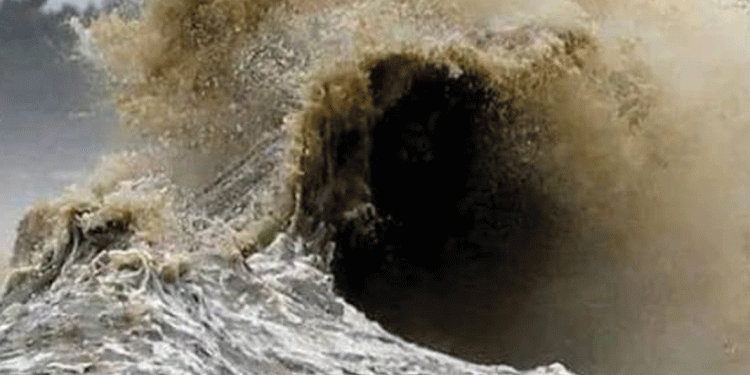 തിരുവനന്തപുരം മര്യനാട് വള്ളംമറിഞ്ഞ് മത്സ്യതൊഴിലാളി മരിച്ചു