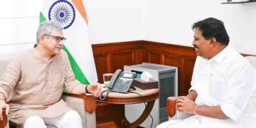 ‘അവസ്ഥ പരിതാപകരം, തുരുമ്പിച്ച പഴയ കമ്പാർട്ട്മെന്‍റുകൾ’; ട്രെയിൻ യാത്രാദുരിതം, കേന്ദ്ര മന്ത്രിയെ കണ്ട് എംപി