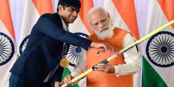 നീരജ് വീണ്ടും മിടുക്ക് കാണിച്ചു! ജാവലിന്‍ വെള്ളി നേടിയത്തിന് പിന്നാലെ താരത്തെ അഭിനന്ദിച്ച് മോദി