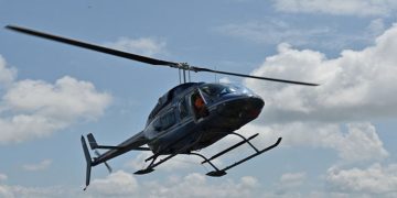 ലാൻഡ് ചെയ്തതിന് പിന്നാലെ പൈലറ്റിനെ വെടിവച്ച് വീഴത്തി, ഹെലികോപ്ടറിന് തീയിട്ട് പാപുവയിലെ വിഘടനവാദികൾ