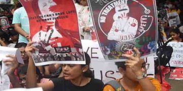 ഫോണിൽ നിറയെ ക്രൂരത നിറഞ്ഞ പോൺ ക്ലിപ്പുകൾ; കുറ്റകൃത്യത്തിന് മുമ്പ് മദ്യം കഴിച്ച് സഞ്ജയ് പോൺ കണ്ടെന്ന് പൊലീസ്