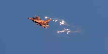 ലെബനനിലെ ഹിസ്ബുള്ള കേന്ദ്രങ്ങൾക്ക് നേരെ ആക്രമണം ശക്തമാക്കിയതായി ഇസ്രയേൽ സൈന്യം