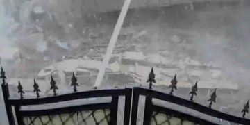 കനത്ത മഴയിൽ ഇരുനില വീട് തകർന്ന് വീണു, 3 പേരെ രക്ഷപ്പെടുത്തി; സംഭവം ദില്ലിയിൽ, രക്ഷാപ്രവർത്തനം തുടരുന്നു