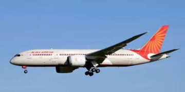 150ലേറെ യാത്രക്കാരുമായി കോഴിക്കോട് നിന്ന് പറന്ന എയർ ഇന്ത്യ വിമാനത്തിന് സാങ്കേതിക തകരാർ; മുംബൈയിലിറക്കി