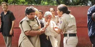 പലസ്തീൻ ഐക്യദാർഢ്യം, സിപിഐ നേതാവ് ആനി രാജ പൊലീസ് കസ്റ്റഡിയിൽ