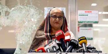 വിസ റദ്ദാക്കി അമേരിക്കയും കൈവിട്ടു? ഇന്ത്യയിൽ തുടരുകയാണ് നല്ലതെന്ന് ബ്രിട്ടനും; ഹസീനയുടെ ഭാവിയിൽ അനിശ്ചിതത്വം