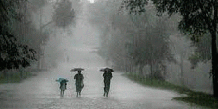 സംസ്ഥാനത്ത് ഇന്നും നാളെയും ശക്തമായ മഴയ്ക്ക് സാധ്യത ; കേന്ദ്രകാലാവസ്ഥാ വിഭാഗം
