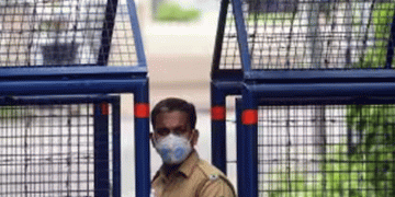 വയനാട്ടിലേക്കുള്ള അനാവശ്യ യാത്രക്കാരെ ഈങ്ങാപ്പുഴയിൽ തടയുമെന്ന് അറിയിപ്പ്