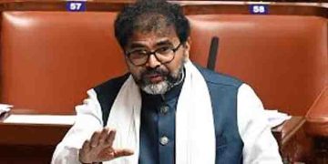 സ്കൂളിന് അനുവ​ദിച്ച ഭൂമിയിൽ ദം ബിരിയാണി ഹോട്ടൽ; കർണാടകയിൽ പ്രതിപക്ഷ നേതാവിനെതിരെ പടയൊരുക്കവുമായി കോൺ​ഗ്രസ്