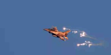 ‘ഒരു ലക്ഷ്യവും വിദൂരമല്ല’; ഹിസ്ബുല്ലയ്ക്ക് പിന്നാലെ ഹൂതികളെ ആക്രമിച്ച് ഇസ്രായേൽ, 4 മരണം