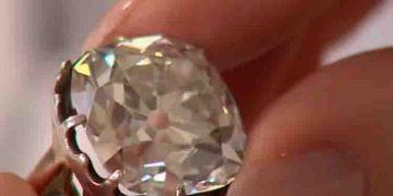 ലക്ഷങ്ങൾ വിലയുള്ള വജ്രമോതിരവും വാച്ചും വാങ്ങാനാളില്ല, കൊലയാളികൾ പിടിയിൽ