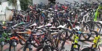 15 കാരിയെ ഉപയോഗിച്ച് രണ്ടാനച്ഛൻ അടിച്ചുമാറ്റിയത് 40 സൈക്കിളുകൾ, 9വയസുകാരന്റെ പരാതിയിൽ കുടുങ്ങി, വലഞ്ഞ് പൊലീസ്