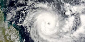 ദാന ചുഴലിക്കാറ്റ്; 152 ട്രെയിനുകള്‍ റദ്ദാക്കി, ബംഗാളിലും ഒഡീഷയിലും ജാഗ്രതാ നിര്‍ദേശം, അതിതീവ്ര മഴക്ക് സാധ്യത