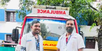 വീട്ടിൽവെച്ച് പ്രസവ വേദന, പിന്നാലെ കുഞ്ഞിന് ജന്മം നൽകി; മലപ്പുറത്ത് യുവതിക്ക് രക്ഷകരായി ആംബുലൻസ് ജീവനക്കാർ