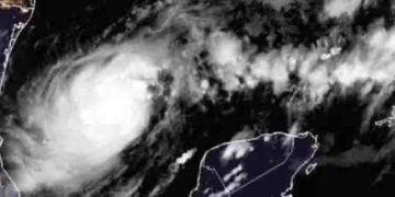 ‘മിൽട്ടൺ’ ശക്തിപ്രാപിക്കുന്നു, കാറ്റഗറി 4 ശക്തിയിൽ നിലംതൊട്ടേക്കും; ഫ്ലോറിഡ വീണ്ടും ചുഴലിക്കാറ്റ് ഭീതിയിൽ