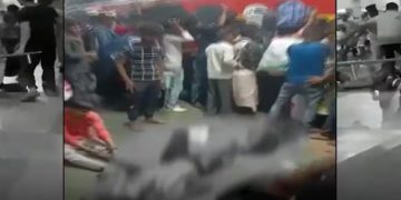 ദീപാവലിക്ക് നാട്ടിൽ പോകാനുള്ള തിരക്ക്; മുംബൈയിൽ ട്രെയിനിൽ കയറാനുള്ള കൂട്ടയിടിയിൽ ഒമ്പതോളം പേര്‍ക്ക് പരിക്ക്