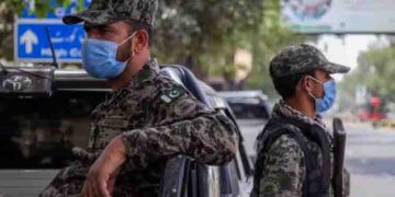 സ്കൂളും കോളേജും അടച്ചു, വിവാഹത്തിന് നിയന്ത്രണം, തലസ്ഥാനം സൈന്യത്തിന് കീഴിൽ; പാകിസ്ഥാനില്‍ സമ്പൂര്‍ണ്ണ ലോക്ഡൌൺ