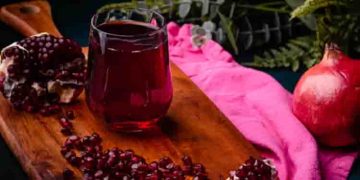 മാതള നാരങ്ങാ ജ്യൂസ് ഡയറ്റില്‍ ഉള്‍പ്പെടുത്തൂ; അറിയാം ഗുണങ്ങള്‍