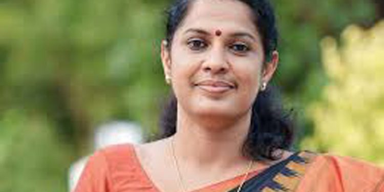 വ്യാജവാര്ത്തകള്ക്കെതിരെ നിയമനടപടി സ്വീകരിക്കുമെന്ന് കണ്ണൂര് ജില്ലാ പഞ്ചായത്ത് മുന് പ്രസിഡന്റ് പി പി ദിവ്യ